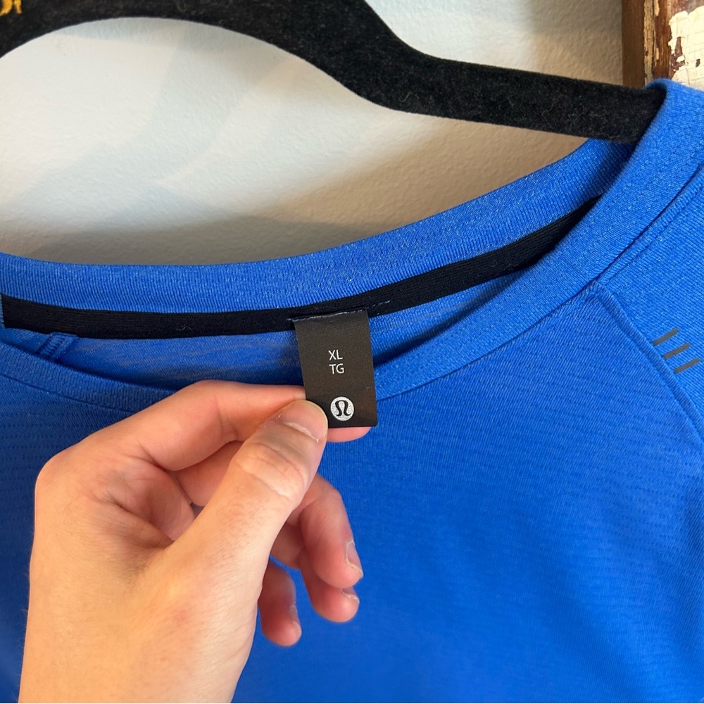 Lululemon Drysense Short-Sleeve Shirt in Larkspur Blue - Picture 3 of 4
